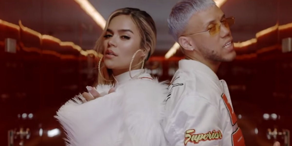 Karol G y Jhay Cortez en ‘Deséame suerte’