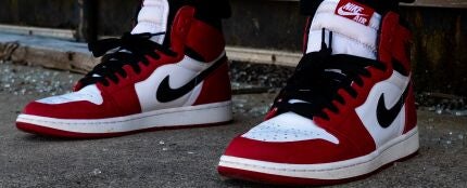 Unas zapatillas de hombre Unas zapatillas de hombre