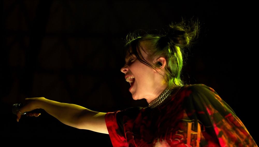 Billie Eilish durante su concierto en Barcelona