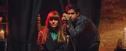 La Bien Querida y Diego Ibáñez en el vídeo de '¿Qué?' La Bien Querida y Diego Ibáñez en el vídeo de '¿Qué?'