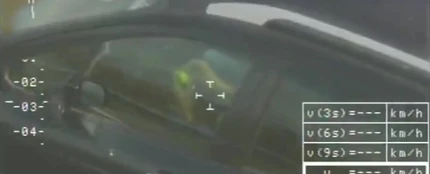 La DGT caza a un conductor haciendo el cubo de rubik La DGT caza a un conductor haciendo el cubo de rubik