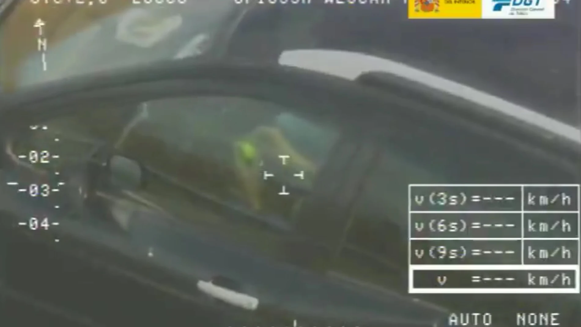 La DGT caza a un conductor haciendo el cubo de rubik La DGT caza a un conductor haciendo el cubo de rubik