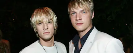 Aaron y Nick Carter durante un evento en 2011 Aaron y Nick Carter durante un evento en 2011