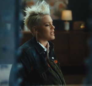 Pink en su nuevo vídeo Pink en su nuevo vídeo