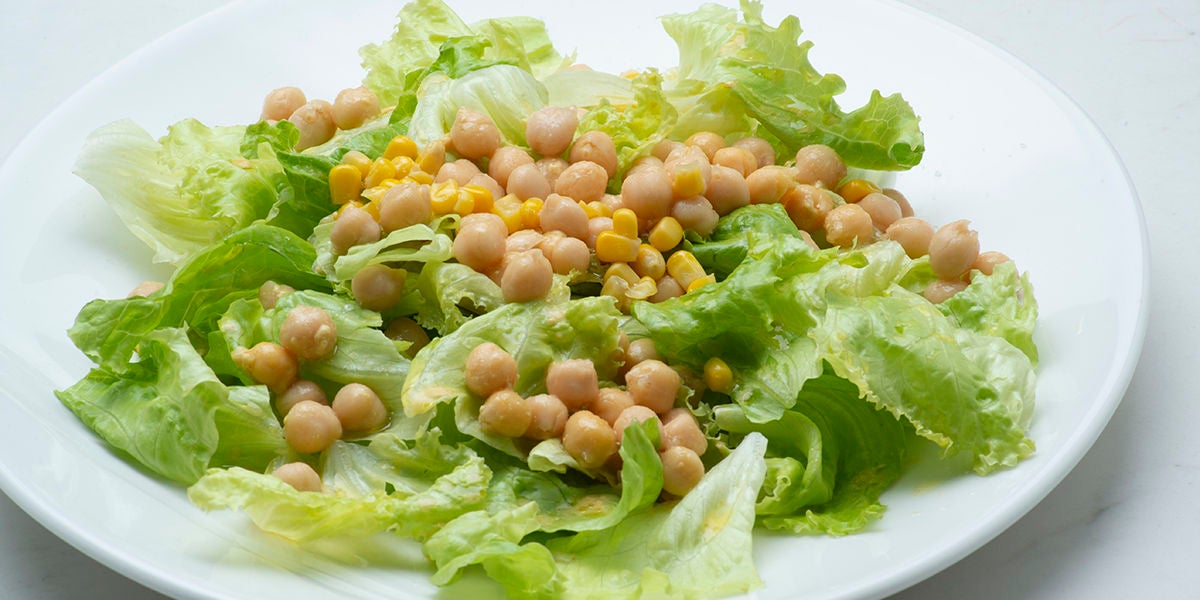 Receta de Ensalada de lechuga y garbanzos