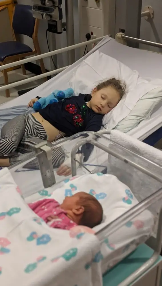 La última foto de las hermanas antes de la muerte de la mayor La última foto de las hermanas antes de la muerte de la mayor