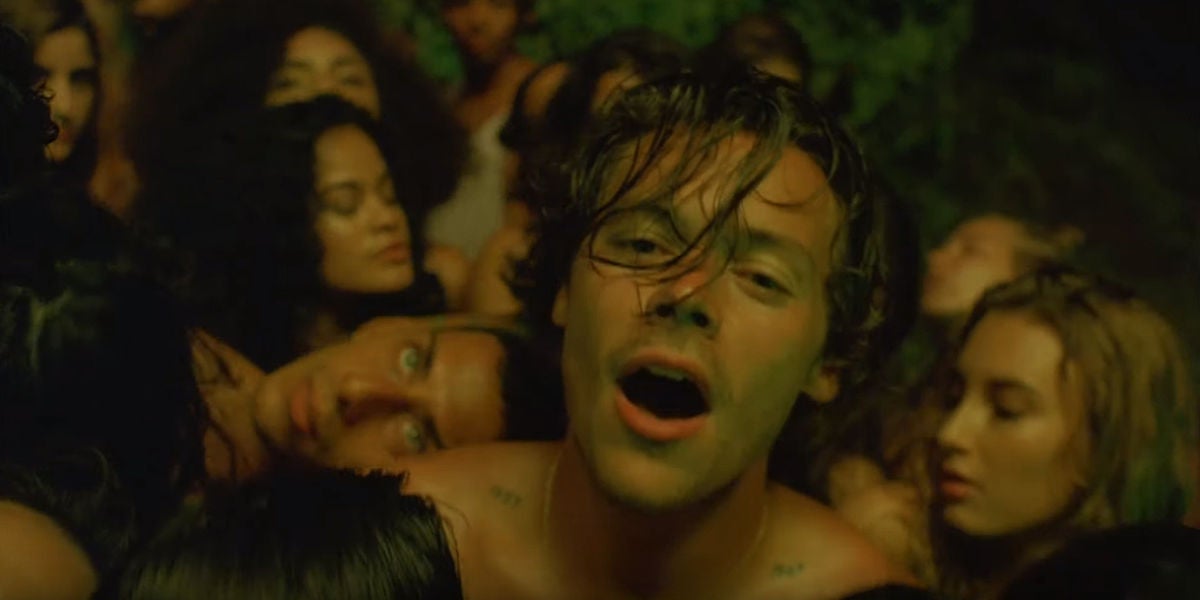 Harry Styles en el vídeo de 'Lights Up'