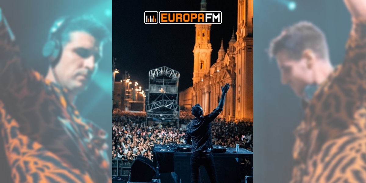 Uri Sabat en el escenario Europa FM en las Fiestas del Pilar