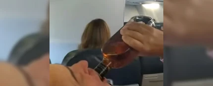 Reacción de los pasajeros en un aterrizaje de emergencia Reacción de los pasajeros en un aterrizaje de emergencia