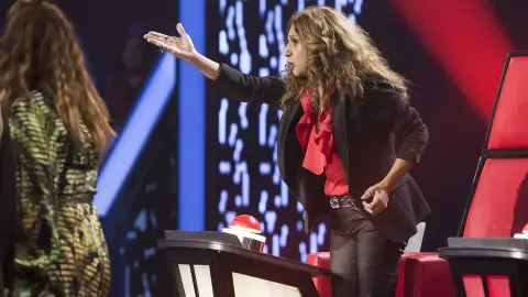 El martes, David Bisbal, obligado a pedir ‘Perdón’ a Rosario y Lolita Flores en las Batallas de ‘La Voz Kids’ El martes, David Bisbal, obligado a pedir ‘Perdón’ a Rosario y Lolita Flores en las Batallas de ‘La Voz Kids’