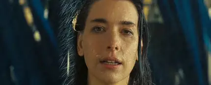 Danielle Haim en el vídeo de 'Now I'm In It' Danielle Haim en el vídeo de 'Now I'm In It'