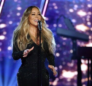 Mariah Carey anuncia la Navidad con un divertido video Mariah Carey anuncia la Navidad con un divertido video