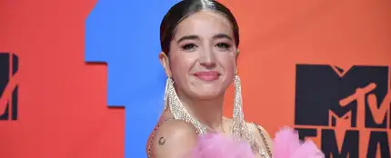 a cantante española Lola Indigo posa durante el photocall de los premios MTV European Music Awards (EMA) a cantante española Lola Indigo posa durante el photocall de los premios MTV European Music Awards (EMA)