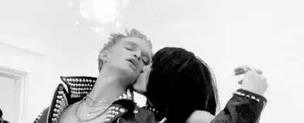 Cody Simpson y Miley Cyrus en Halloween Cody Simpson y Miley Cyrus en Halloween