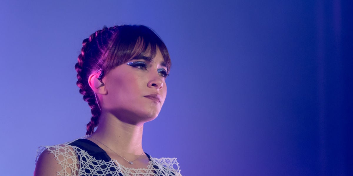 Aitana durante su concierto en Zaragoza