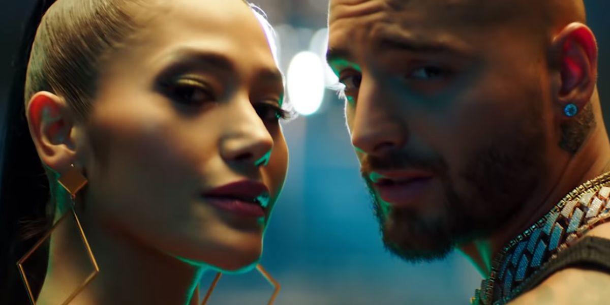 Farina y Maluma en el videoclip de 'Así Así'