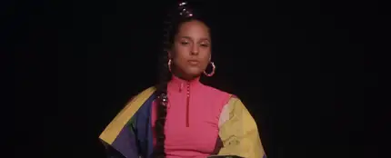 Alicia Keys en el videoclip de 'Time Machine' Alicia Keys en el videoclip de 'Time Machine'