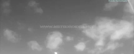 Una roca de asteroide entra en la atmósfera y cruza el cielo sevillano como una bola de fuego Una roca de asteroide entra en la atmósfera y cruza el cielo sevillano como una bola de fuego