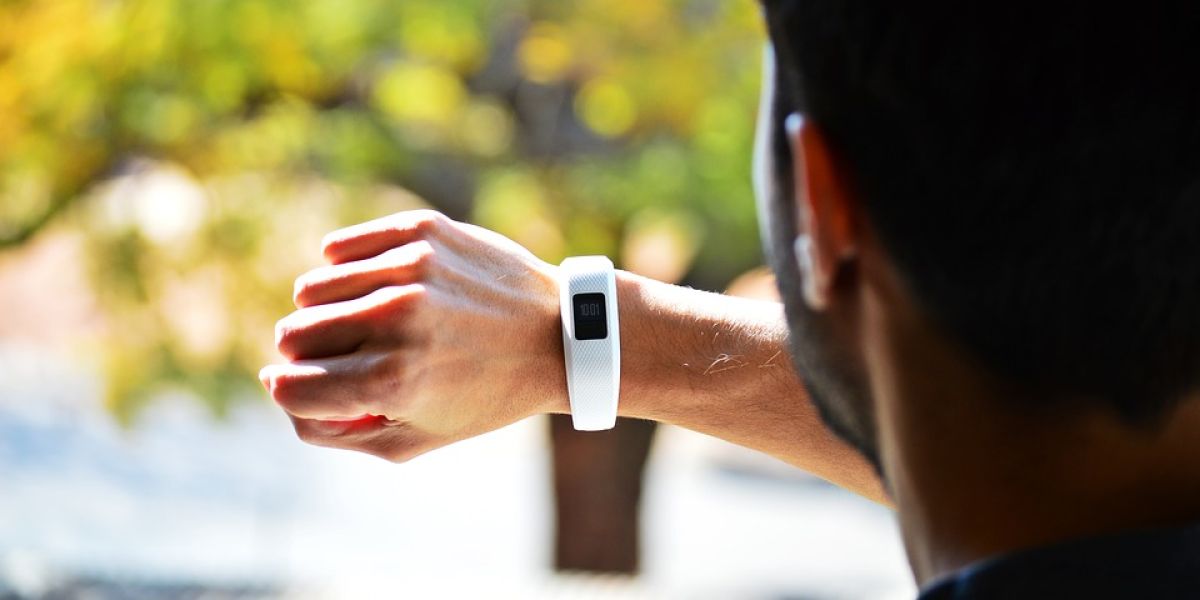 Imagen de archivo de una pulsera Fitbit.