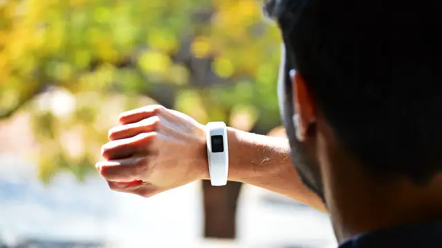 Imagen de archivo de una pulsera Fitbit.