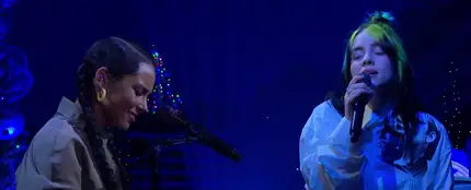 Alicia Keys y Billie Eilish interpretando 'ocean eyes' en directo Alicia Keys y Billie Eilish interpretando 'ocean eyes' en directo