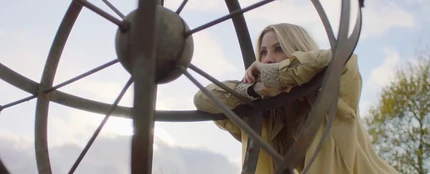 Ellie Goulding en el vídeo de 'River' Ellie Goulding en el vídeo de 'River'