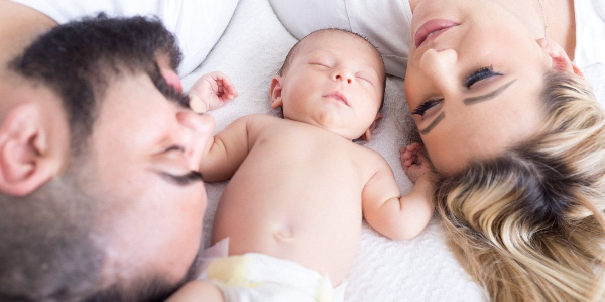 Los permisos de paternidad y maternidad se equiparan en 2021