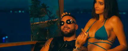 Maluma en el vídeo de La Playa Remix, de Myke Towers Maluma en el vídeo de La Playa Remix, de Myke Towers