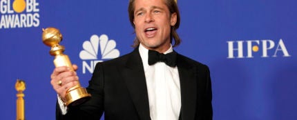 El actor Brad Pitt, tras ganar su Globo de Oro por &#39;Érase una vez en... Hollywood&#39;