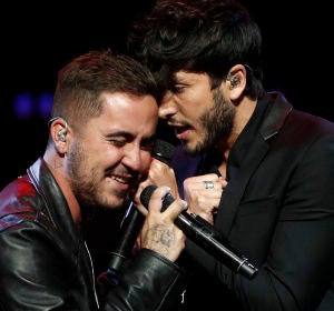 Beret y Sebastián Yatra en los Premios Odeón Beret y Sebastián Yatra en los Premios Odeón