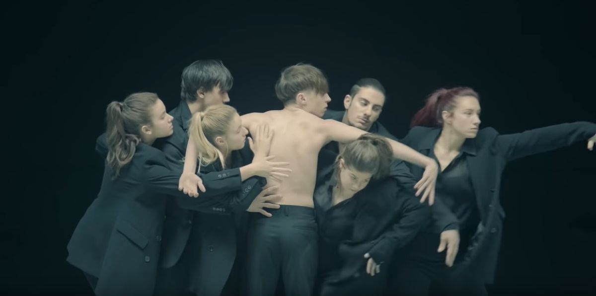 BTS estrena su nuevo single 'Black Swan'