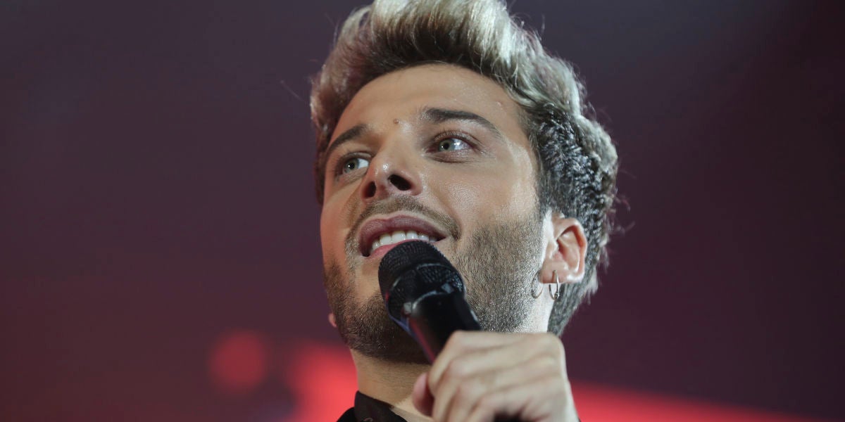 Blas Cantó durante una actuación