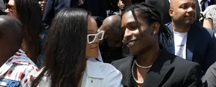 Rihanna y ASAP Rocky en la Paris Fashion Week Rihanna y ASAP Rocky en la Paris Fashion Week
