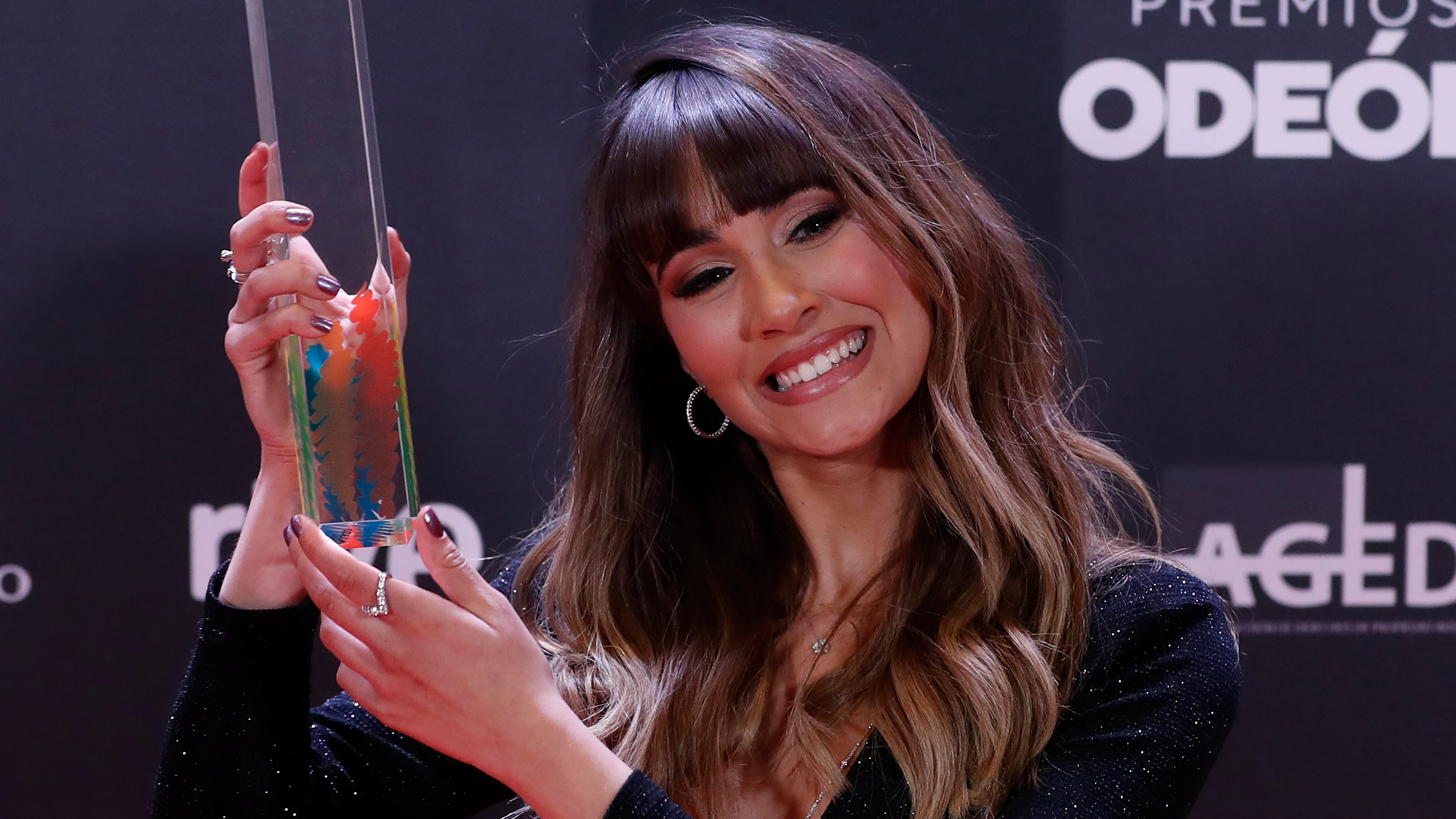 Aitana gana el Premio Odeón a Artista Revelación Aitana gana el Premio Odeón a Artista Revelación