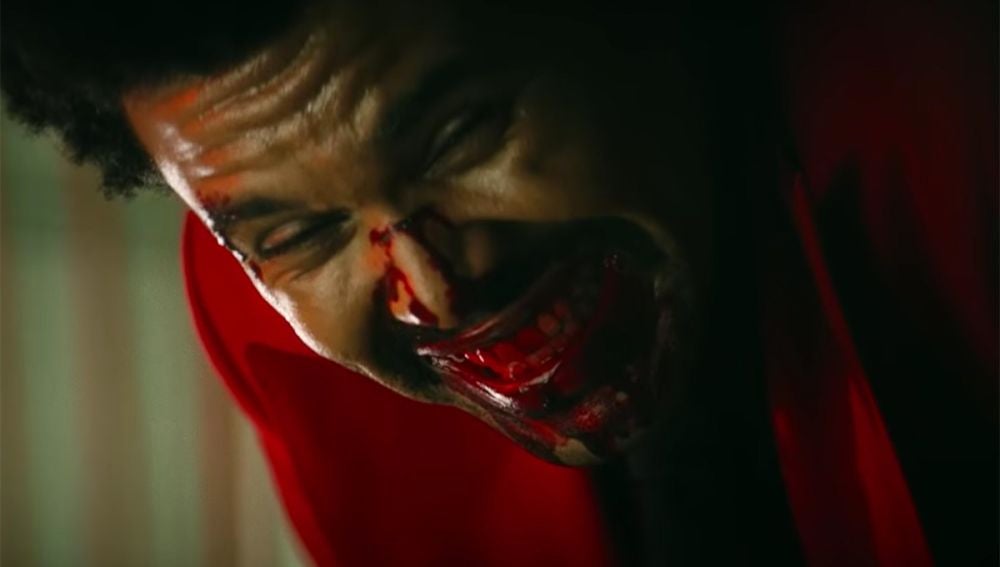 The Weeknd en el videoclip de 'Blinding Lights'