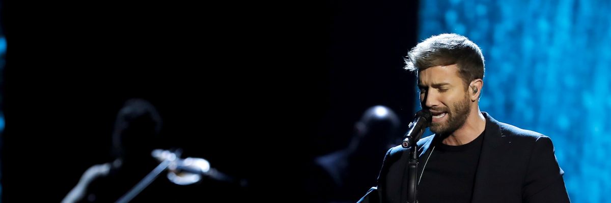 Pablo Alborán canta 'Sobreviviré' en la gala de los Goya 2020