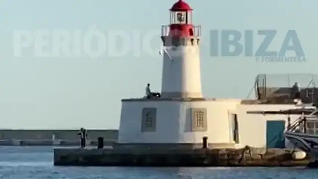 Graban a una pareja practicando sexo en Ibiza