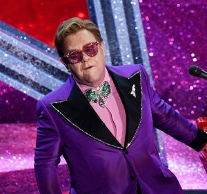 Elton John durante una actuación Elton John durante una actuación