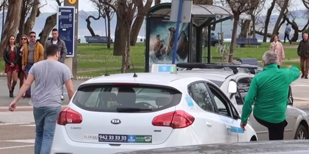 Secuencia de la pelea entre un taxista y un aficionado del Racing