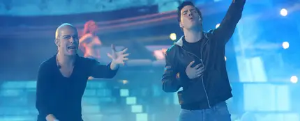 Gemeliers emocionan en la piel de Cali y El Dandee con ‘Yo te esperaré’ Gemeliers emocionan en la piel de Cali y El Dandee con ‘Yo te esperaré’