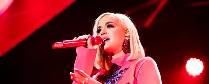 Katy Perry durante una actuación Katy Perry durante una actuación
