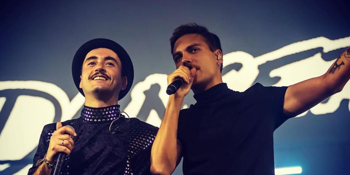 Óscar Ferrer de Varry Brava y Alberto Jiménez de Miss Caffeina en un concierto de Dancetería
