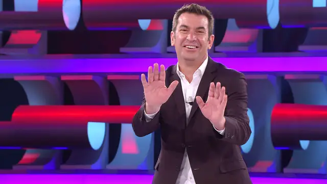 El chiste de Arturo Valls que provoca el 'enfado' de las señoras mayores en '¡Ahora caigo!'