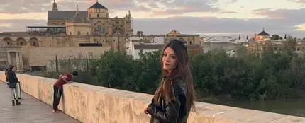 Una chica pide que le editen la foto y el resultado se hace viral Una chica pide que le editen la foto y el resultado se hace viral