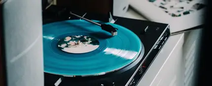 Escuchando un vinilo Escuchando un vinilo