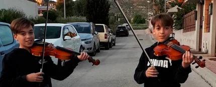 Mirko y Valerio, hermanos violinistas italianos Mirko y Valerio, hermanos violinistas italianos