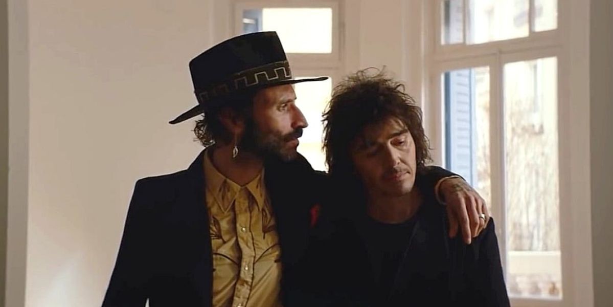 Leiva y Rubén Pozo en el vídeo de 'Mi pequeño Chernóbil'