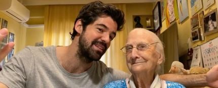 &#39;Cuarentata&#39;: los divertidos vídeos de Miguel Ángel Muñoz con su abuela de 95 años 