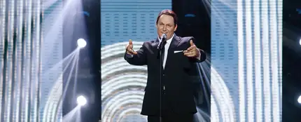 Manu Tenorio se atreve a imitar a Frank Sinatra en Tu cara me suena Manu Tenorio se atreve a imitar a Frank Sinatra en Tu cara me suena