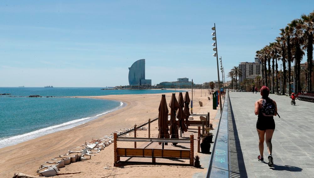 Imagen de recurso de la playa de Barcelona